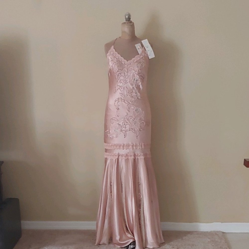 BEAUTIFUL SUE WONG DRESS